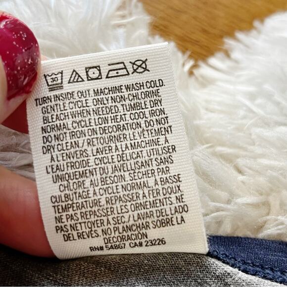 Victoria’s Secret Pink 5th & Ovean Indians baseball tee shirt womens size XS - Picture 7 of 7